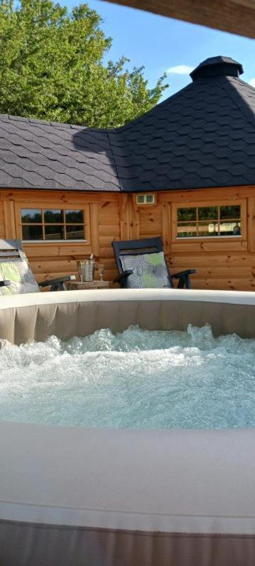 Insolite Kota Avec Spa Et Demi Bt De Champagne Offerte Ruch Экстерьер фото